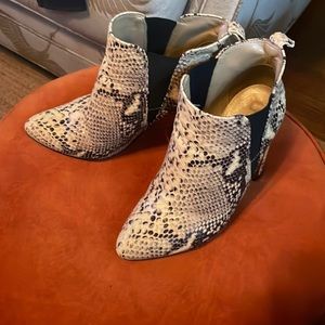 BCBGMAXAZRIA Snake print booties